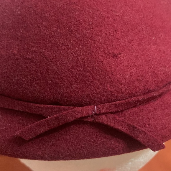 Vintage 1950’s burgundy Veiled Feathered Fascinator .. STUNNING HAT!!! - Picture 8 of 9